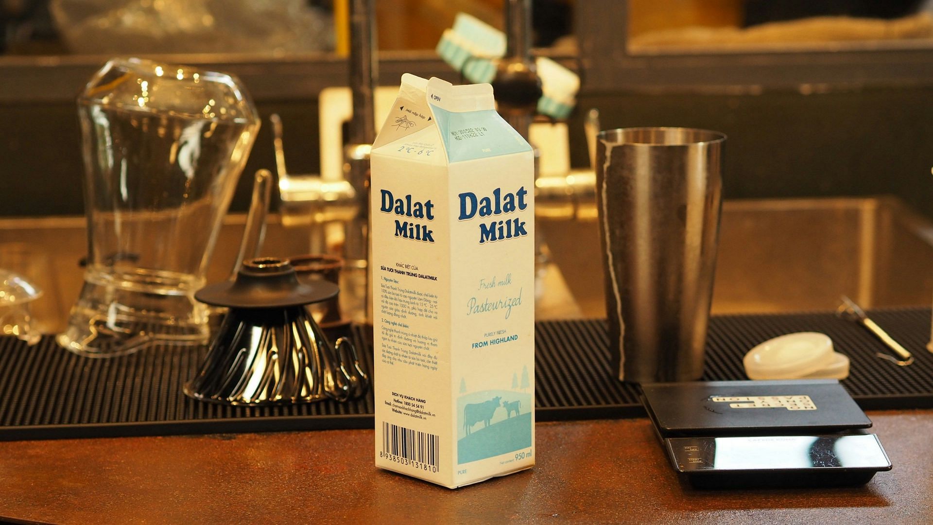 Dalat A2 milk with its many benefits (Image by Shinn Tiunn/Unsplash)